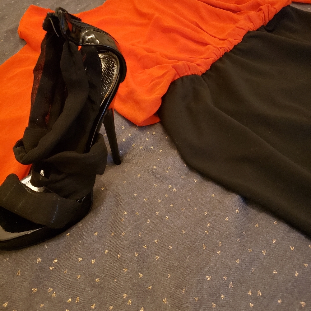 HaVe  Black/red round neck dress